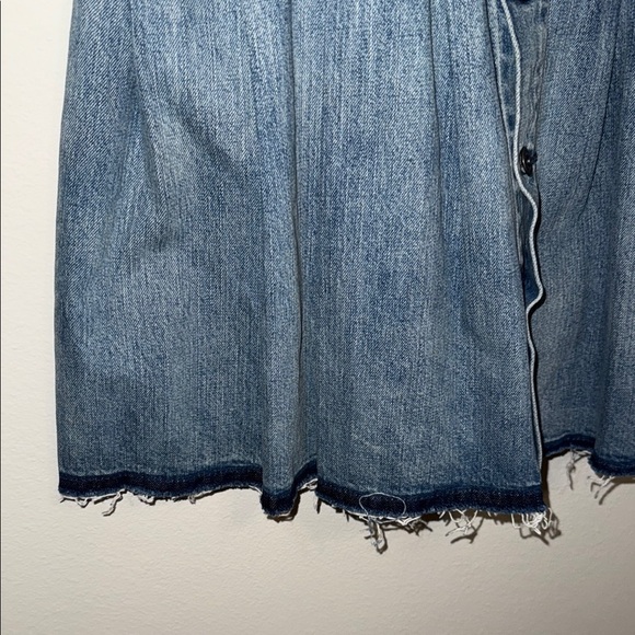 Levi's Trucker Pleated Blue Denim Dress - size XS. B1 - Picture 4 of 6